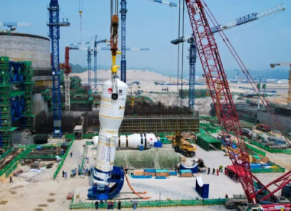 液壓千斤頂輔助漳州核電蒸汽發生器吊裝就位